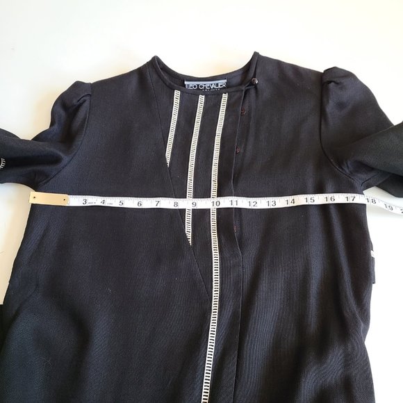 Elegant Black Dress with White Accents - Picture 11 of 13